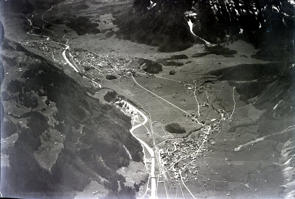 ETH-BIB-Netstal, Riedern, Glarus, Ennenda v. N. aus 2800 m-Inlandflüge-LBS MH01-006122