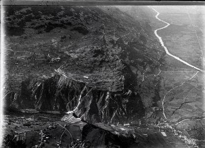 ETH-BIB-Nax, Bramois, Vex, Les Agettes, Salins, Rhone v. N. O. aus 2000 m-Inlandflüge-LBS MH01-004422