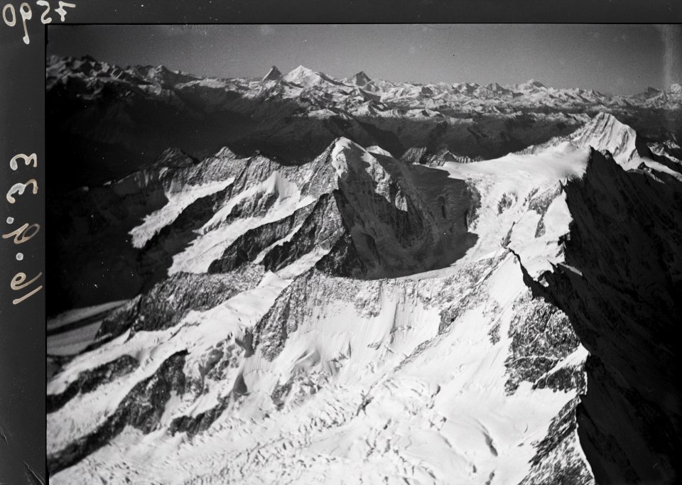 ETH-BIB-Nesthorn, Bietschhorn, Walliseralpen-Inlandflüge-LBS MH01-007590