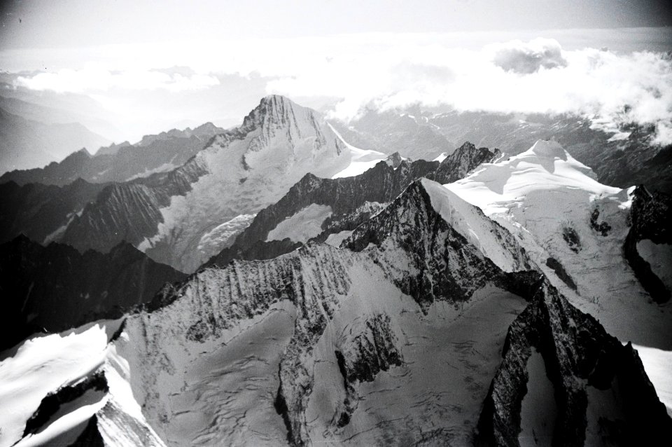 ETH-BIB-Nesthorn, Breithorn, Bietschhorn-Inlandflüge-LBS MH05-14-24