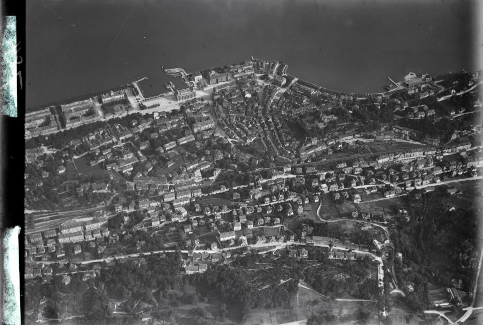ETH-BIB-Neuchâtel aus 800 m-Inlandflüge-LBS MH01-000784