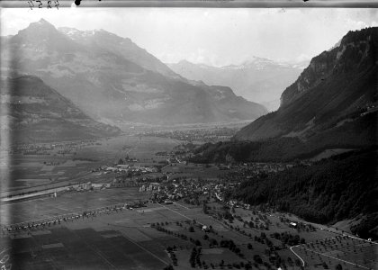 ETH-BIB-Niederurnen, Mollis, Fronalpstock v. N. aus 1000 m-Inlandflüge-LBS MH01-004254