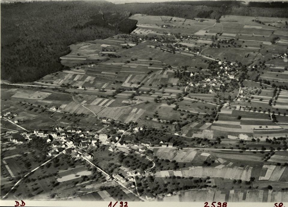 ETH-BIB-Niederrohrdorf, Staretschwil aus 300 m-Inlandflüge-LBS MH01-002598