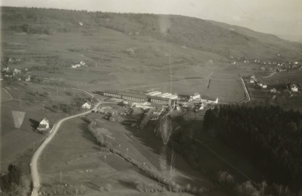 ETH-BIB-Niederweningen-Murzlen, Maschinenfabrik Bucher-Guyer von Westen-Inlandflüge-LBS MH03-1755