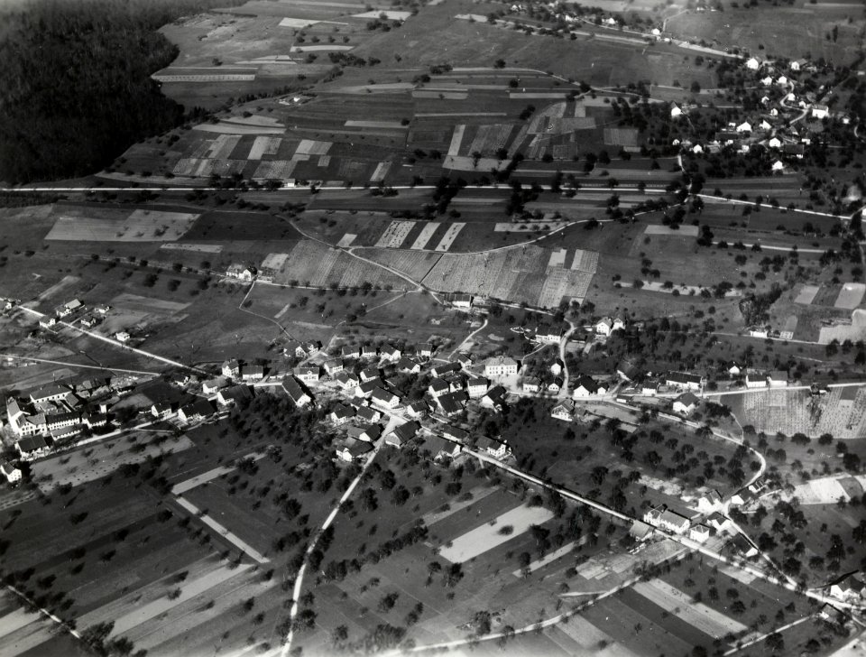 ETH-BIB-Niederrohrdorf, Staretschwil aus 300 m-Inlandflüge-LBS MH01-002597