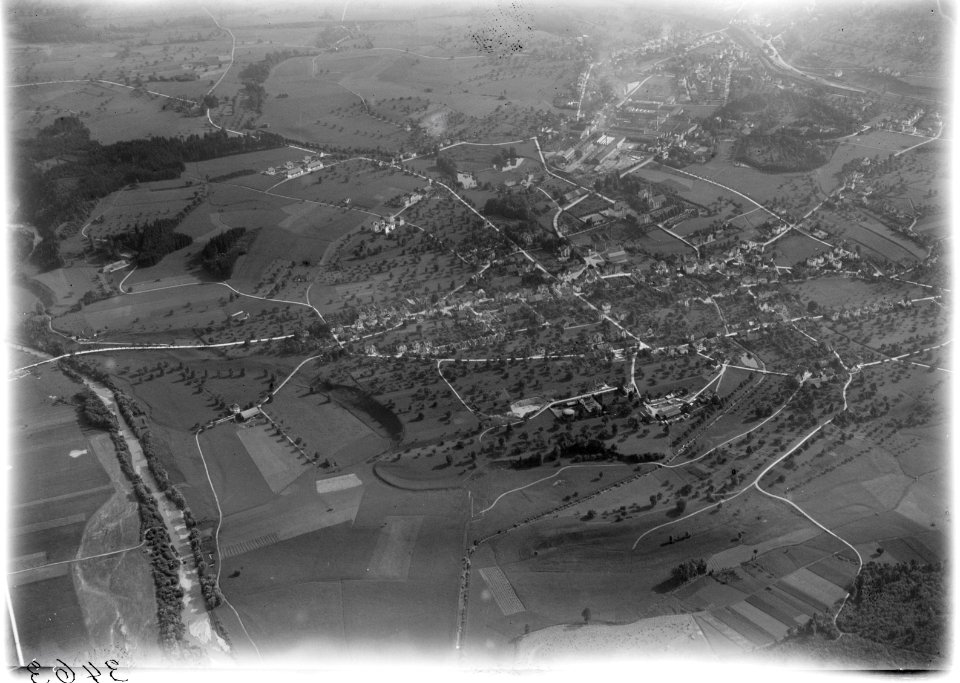 ETH-BIB-Niederuzwil aus 800 m-Inlandflüge-LBS MH01-003463