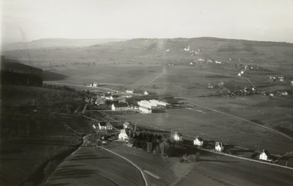 ETH-BIB-Niederweningen-Murzlen, Maschinenfabrik Bucher-Guyer von Süden-Inlandflüge-LBS MH03-1757