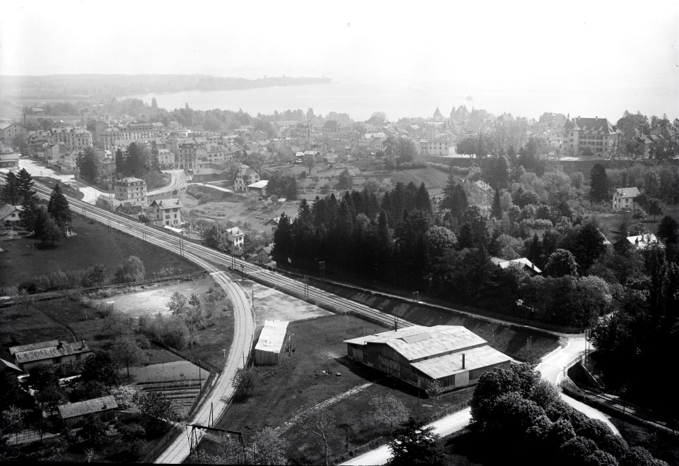 ETH-BIB-Nyon aus 200 m-Inlandflüge-LBS MH01-004580