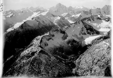 ETH-BIB-Oberaargletscher, Unteraargletscher, Finsteraarhorn v. O. aus 4000 m-Inlandflüge-LBS MH01-002430