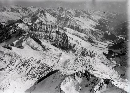 ETH-BIB-Oberalpsee, Piz Giuv, Rheintal, Oberalpstock, Tödi v. S. W. aus 3500 m-Inlandflüge-LBS MH01-001351
