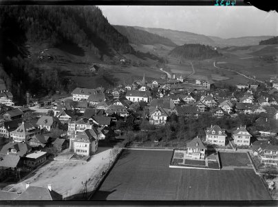 ETH-BIB-Oberdiessbach aus 200 m-Inlandflüge-LBS MH01-004432