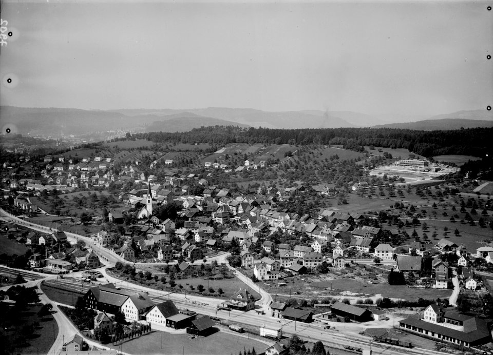 ETH-BIB-Oberwinterthur aus 200 m-Inlandflüge-LBS MH01-007902