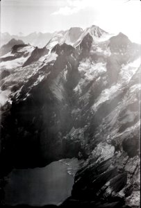 ETH-BIB-Oeschinensee, Blüemlisalpgruppe v. W. aus 3200 m-Inlandflüge-LBS MH01-005746