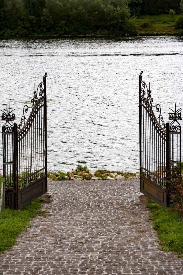 Mosel goal iron gate