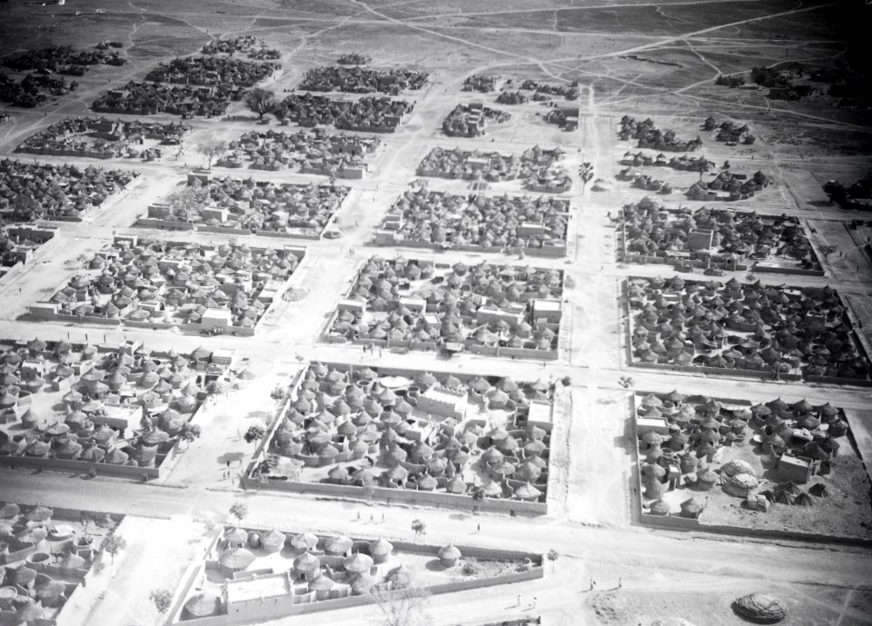 ETH-BIB-Ouagadougou- Mossistadt-Tschadseeflug 1930-31-LBS MH02-08-0837