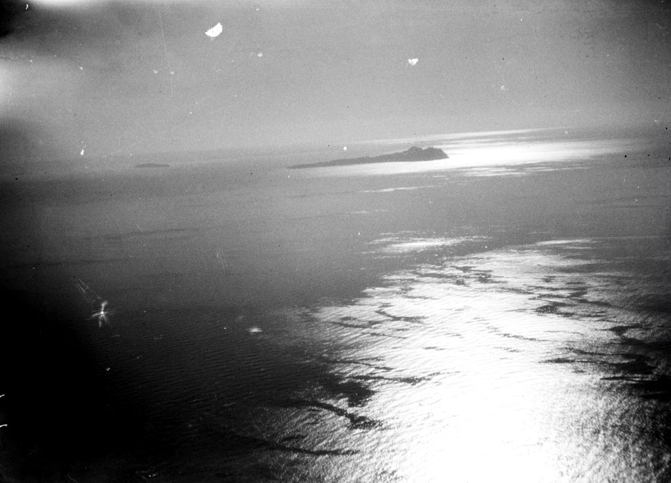 ETH-BIB-Pantelleria aus 2500 m Höhe-Mittelmeerflug 1928-LBS MH02-04-0157
