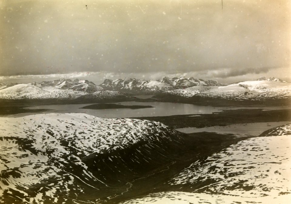 ETH-BIB-Panorama von Tromsdalstind oberhalb Tromsö (Norwegen)-Spitzbergenflug 1923-LBS MH02-01-0004