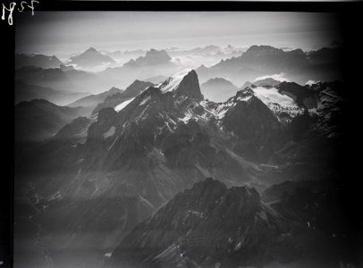 ETH-BIB-Pelmo, Marmolada-Westgrat und -Südwand und Civetta-Nordwestwand, Dolomiten-Inlandflüge-LBS MH01-007281