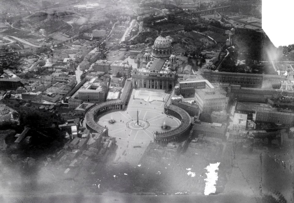 ETH-BIB-Petersdom in Rom-Mittelmeerflug 1928-LBS MH02-04-0227
