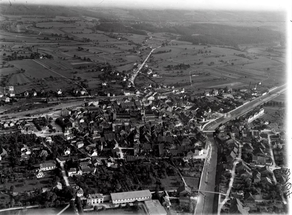 ETH-BIB-Payerne v. N. W. aus 300 m-Inlandflüge-LBS MH01-002164