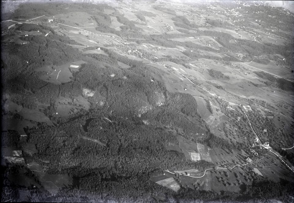 ETH-BIB-Pfannenstiel v. N. W. aus 1000 m-Inlandflüge-LBS MH01-004158