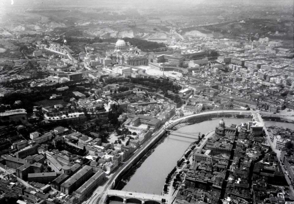 ETH-BIB-Petersdom und Vatikan in Rom-Mittelmeerflug 1928-LBS MH02-04-0190