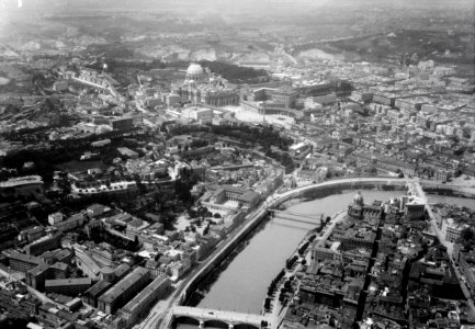 ETH-BIB-Petersdom und Vatikan in Rom-Mittelmeerflug 1928-LBS MH02-04-0190