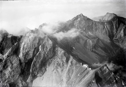 ETH-BIB-Pilatus, Klimsenhorn, Kulm, Tomlishorn v. N. aus 2100 m-Inlandflüge-LBS MH01-004675
