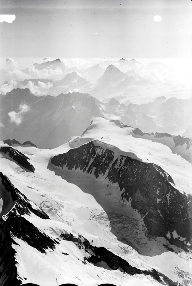 ETH-BIB-Pigne d'Arolla, Dents de Bertol, Dent Blanche, Weisshorn v. W. aus 4600 m-Inlandflüge-LBS MH01-005792