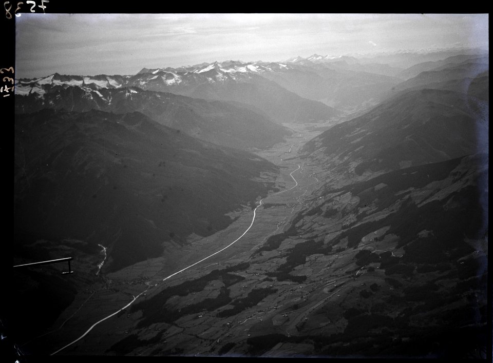 ETH-BIB-Pinzgau, Salzach, Blickrichtung Westen-Inlandflüge-LBS MH01-007538