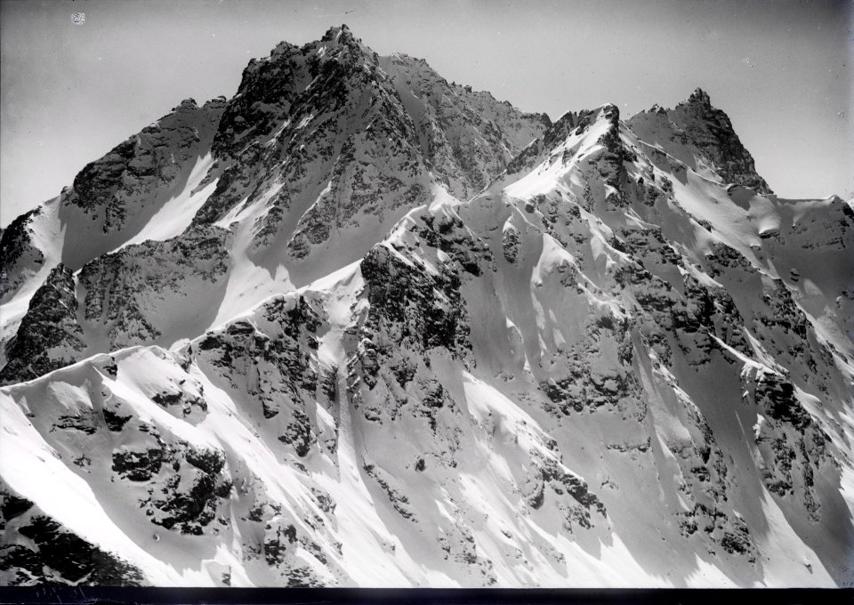 ETH-BIB-Piz Arblatsch, Piz Forbesch, Piz Arlos v. S. aus 3000 m-Inlandflüge-LBS MH01-004479