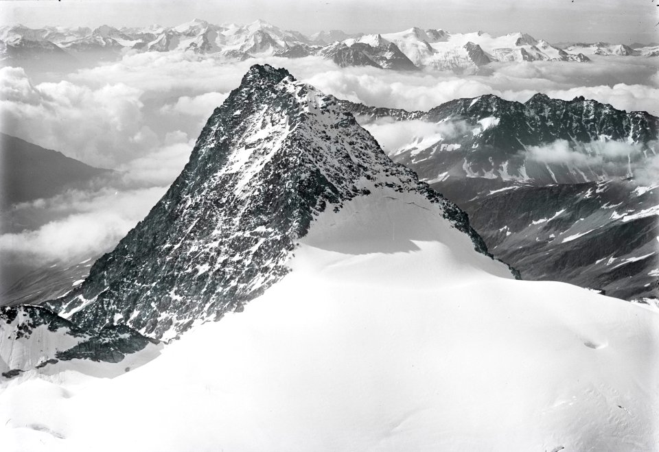 ETH-BIB-Piz Cambriales v. N. W. aus 3300 m-Inlandflüge-LBS MH01-004732