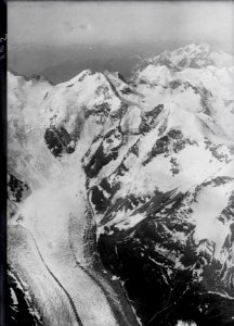 ETH-BIB-Piz Bernina, Morteratschgletscher v. N. aus 5000 m-Inlandflüge-LBS MH01-000865