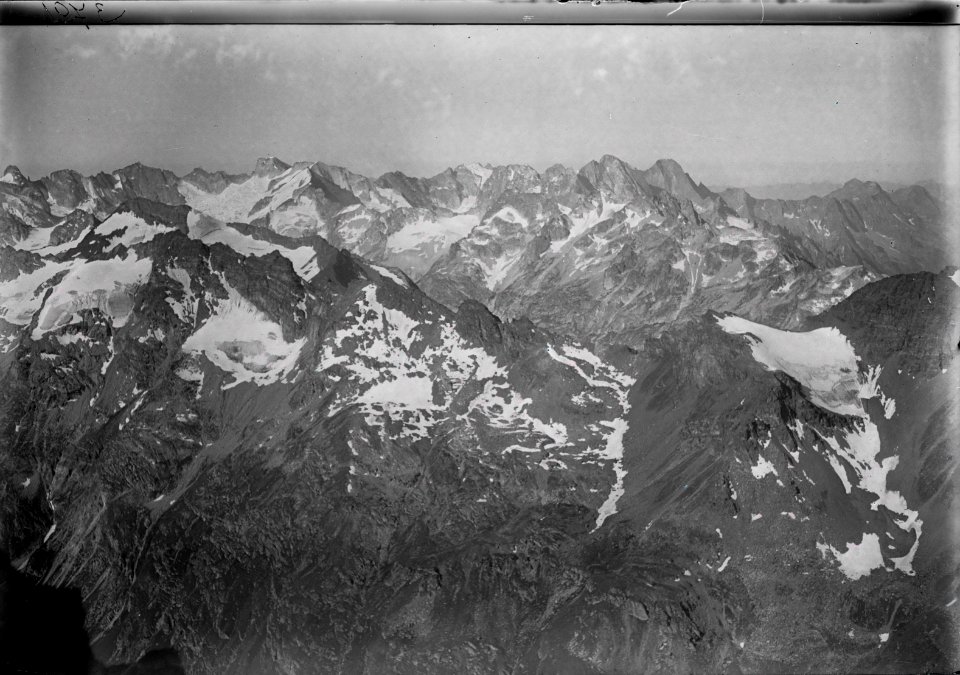 ETH-BIB-Piz Fedoz, Monte, del, Forno, Albignagebiet v. N. O. aus 3300 m-Inlandflüge-LBS MH01-003791