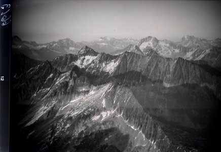 ETH-BIB-Piz Giuv, Oberalpstock, Tödi v. W. aus 3400 m-Inlandflüge-LBS MH01-006613