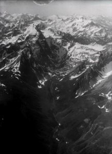 ETH-BIB-Piz Ela, Val Spadlatscha, Bergün-Inlandflüge-LBS MH01-000888
