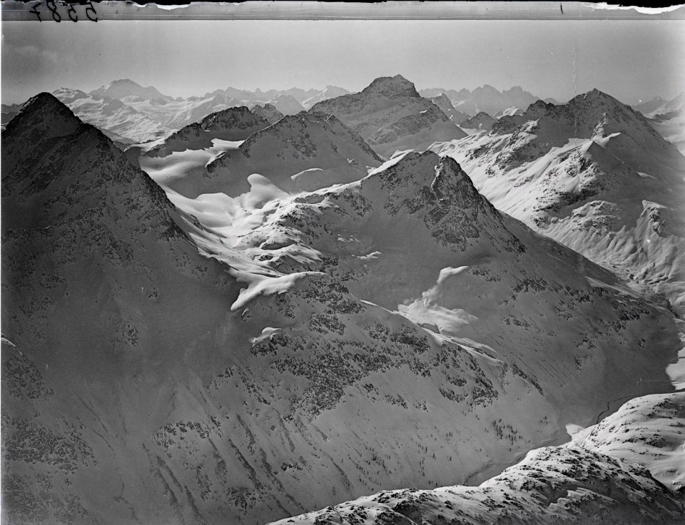 ETH-BIB-Piz Ot, Piz Güglia-Julier, Disgrazia v. N. O. aus 3300 m-Inlandflüge-LBS MH01-005587