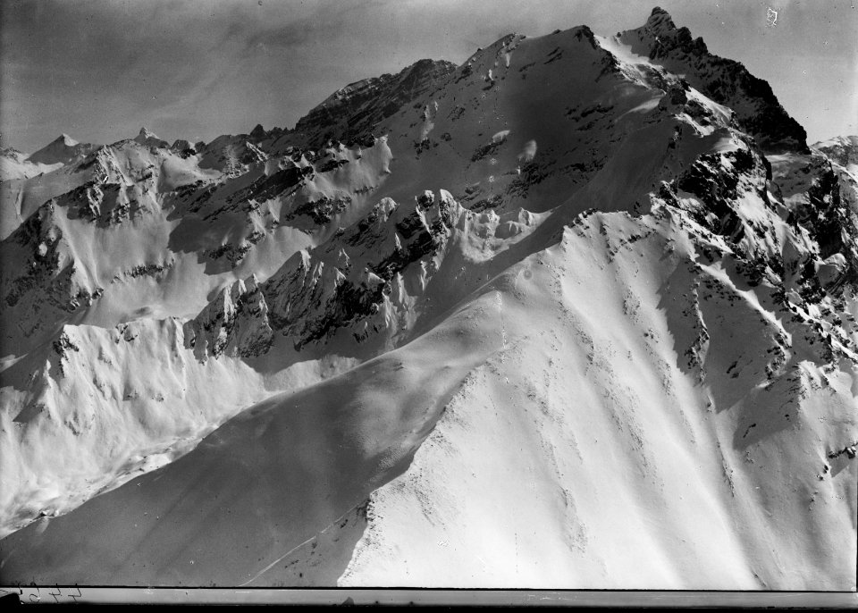ETH-BIB-Piz Mitgel v. N. W. aus 3000 m-Inlandflüge-LBS MH01-004464