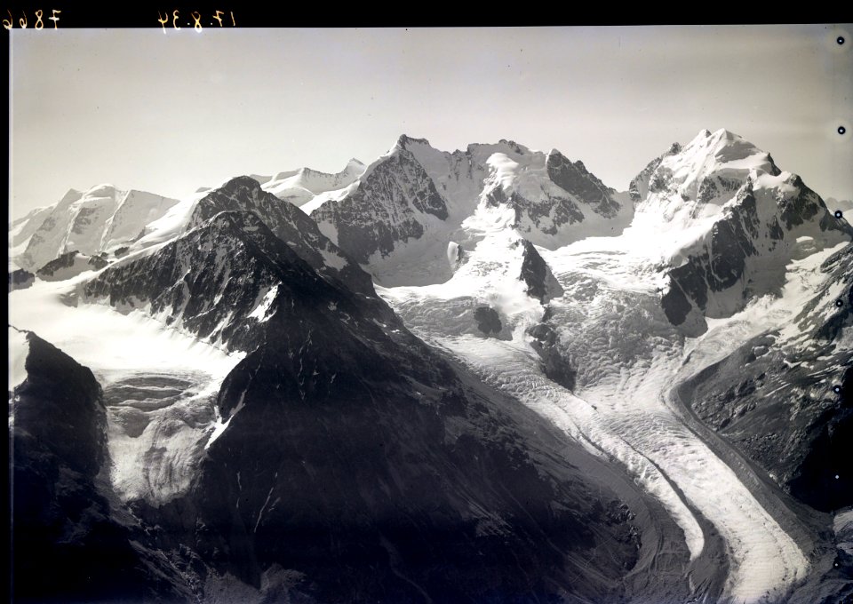 ETH-BIB-Piz Tschierva, Piz Palü, Piz Bernina, Roseggletscher v. N. W.-Inlandflüge-LBS MH01-007866