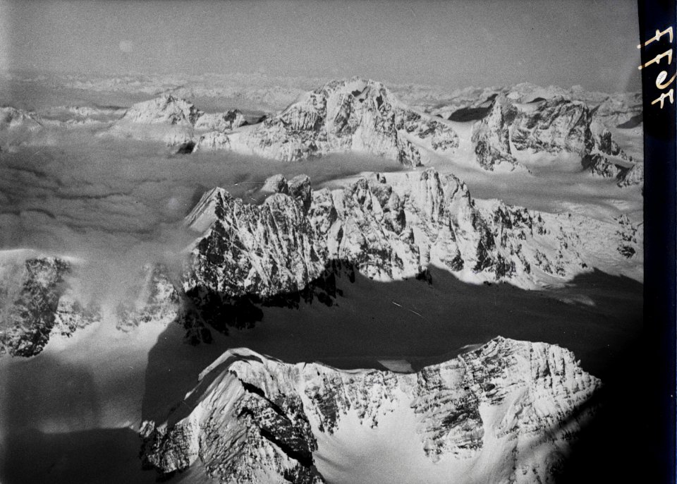 ETH-BIB-Piz Tremoggia, Piz Güschaint, Piz Bernina-Inlandflüge-LBS MH01-007677
