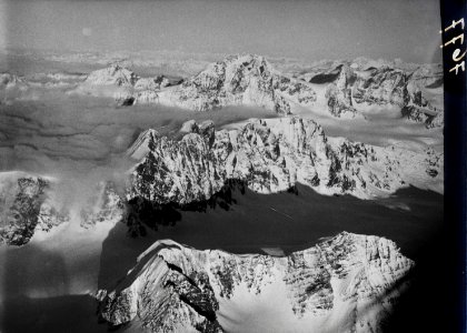 ETH-BIB-Piz Tremoggia, Piz Güschaint, Piz Bernina-Inlandflüge-LBS MH01-007677