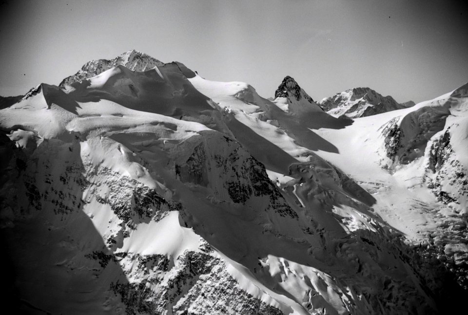 ETH-BIB-Piz Zupó, Crast' Agüzza, Morteratschgletscher-Inlandflüge-LBS MH05-58-25
