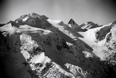 ETH-BIB-Piz Zupó, Crast' Agüzza, Morteratschgletscher-Inlandflüge-LBS MH05-58-25