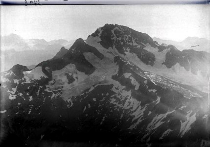 ETH-BIB-Pizzo di San, Martino, Monte, Disgrazia, Bernina v. S. W. aus 3600 m-Inlandflüge-LBS MH01-003778