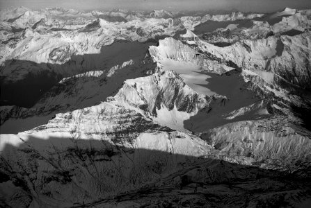 ETH-BIB-Piz Terri, Piz Scharboda, Rheinwaldhorn-Inlandflüge-LBS MH05-04-15