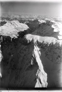 ETH-BIB-Piz Sardona, Calfeisental, Graue Hörner, Ringelspitz v. W. aus 3600 m-Inlandflüge-LBS MH01-001364