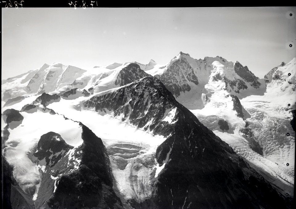 ETH-BIB-Piz Tschierva, Piz Palü, Piz Bernina v. N. W. aus 3400 m-Inlandflüge-LBS MH01-007865