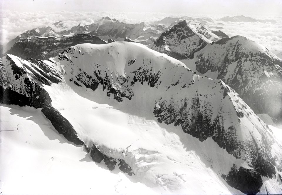 ETH-BIB-Piz Urlaun, Bifertenstock v. S. W. aus 3500 m-Inlandflüge-LBS MH01-004746