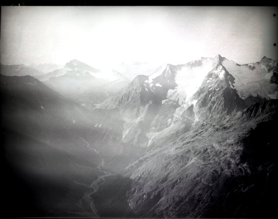 ETH-BIB-Piz Vial, Val Lavaz, Val Smovix, Piz Terri, Rheinwaldhorn-Inlandflüge-LBS MH01-007812