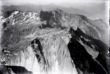ETH-BIB-Pizzo Badile, Pizzo Porcellizzo, Lago di Como v. N. O. aus 3600 m-Inlandflüge-LBS MH01-003731